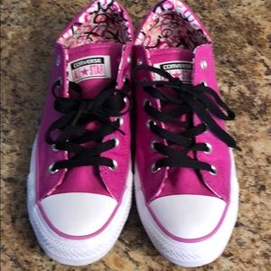 Pink Women’s Converse Size 9